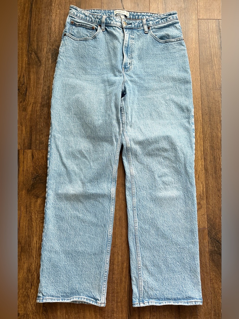 Abercrombie & Fitch 90’s Relaxed Jean High Rise *Curve Love* 32/14R